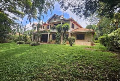 5 Bed House with En Suite in Runda