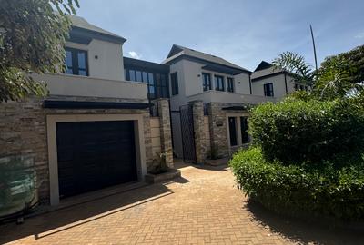 4 Bed Villa with Backup Generator in Runda