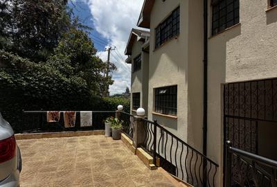 5 Bed Apartment with En Suite in Kileleshwa