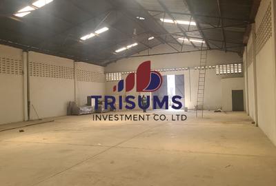 4,500 ft² Warehouse with Service Charge Included in Industrial Area - 3