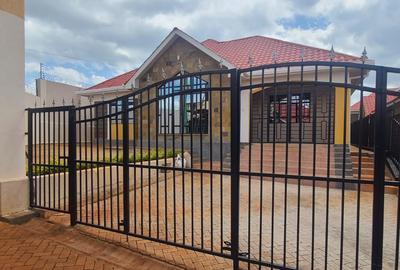 3 Bed House with En Suite at Ridgeview Gardens