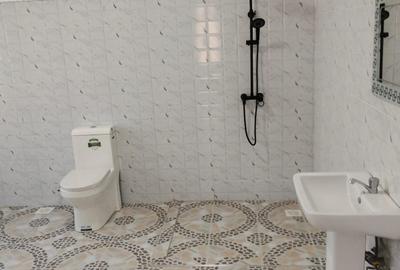 4 Bed Townhouse with En Suite at Membley - 2