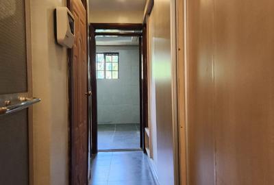 4 Bed House with En Suite in Karen Hardy