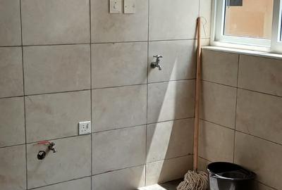 4 Bed Apartment with En Suite in General Mathenge - 4