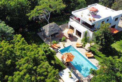 5 Bed Villa with En Suite at Diani Beach Road