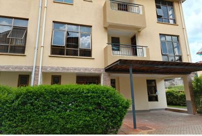 5 Bed Townhouse with En Suite at Lavington