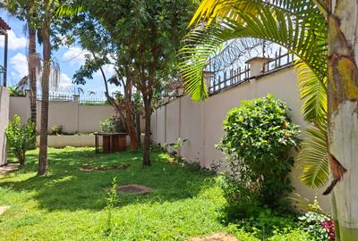 4 Bed Townhouse with En Suite at Off Kiambu Rd - 3