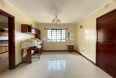 4 Bed House with En Suite in Karen