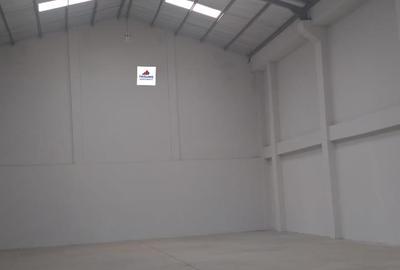 8,500 ft² Warehouse with Fibre Internet in Industrial Area - 2
