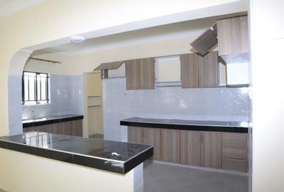 3 Bed House with En Suite at Acacia