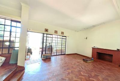 Commercial Property with Service Charge Included in Lavington - 4
