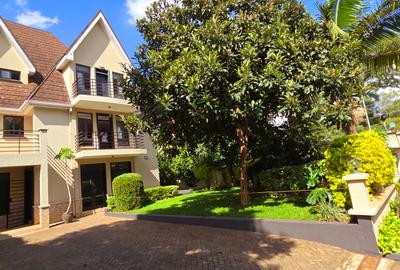 5 Bed Townhouse with En Suite at Lavington Green - 4