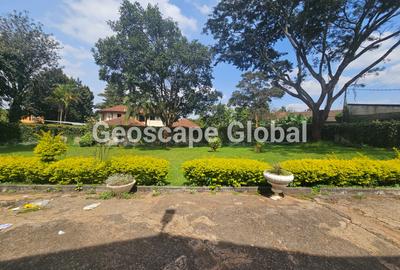 4 Bed House with En Suite in Nyari - 2
