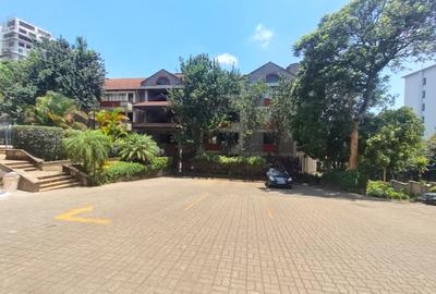 3 Bed Apartment with En Suite at Off Riverside Drive