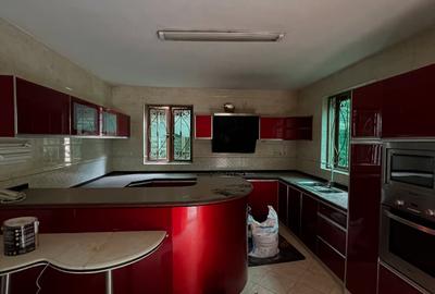 5 Bed Townhouse with En Suite in Kileleshwa