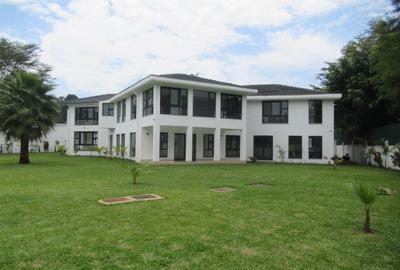 5 Bed House with En Suite at Runda