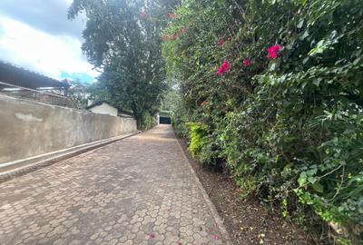 5 Bed Townhouse with En Suite in Lavington