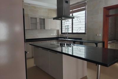 4 Bed Apartment with En Suite in Westlands Area