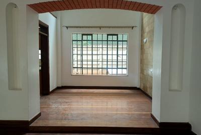 4 Bed Townhouse with En Suite at Off Othaya Road