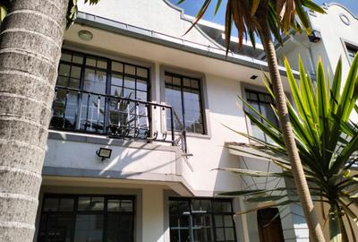 4 Bed Townhouse with En Suite at Lavington