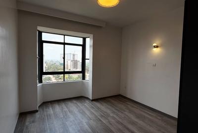 3 Bed Apartment with En Suite at Valley Arcade - 4