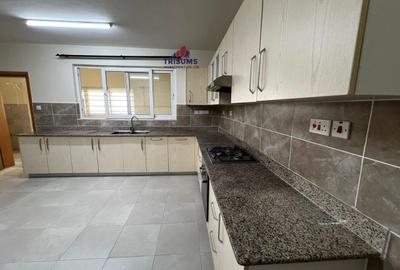 3 Bed Apartment with En Suite in Westlands Area - 3