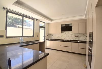 4 Bed Townhouse with En Suite at Lavington Green - 4
