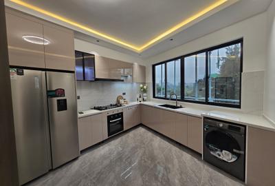 3 Bed Apartment with En Suite in Kileleshwa