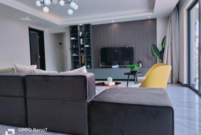 3 Bed Apartment with En Suite in Brookside - 3