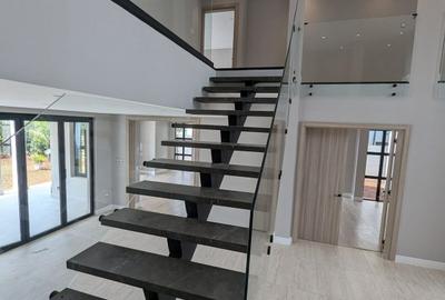 4 Bed Townhouse with En Suite at Runda - 2