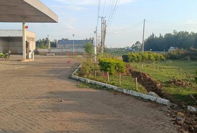 6 Bed House with Borehole at Total Petrol Station