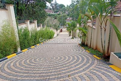 4 Bed House with En Suite in Kyuna