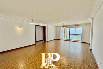 3 Bed Apartment with En Suite in Riverside - 3