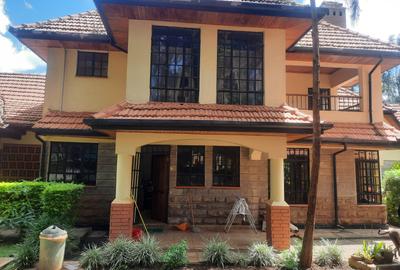 5 Bed House with En Suite in Runda