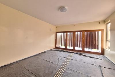 5 Bed Townhouse with En Suite at Lavington - 4