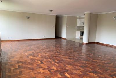 3 Bed Apartment with En Suite at Riverside Dr