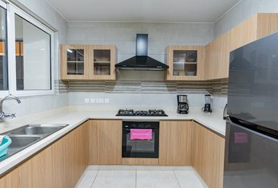 3 Bed Apartment in Riverside
