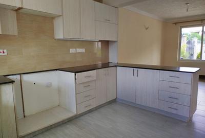 4 Bed Apartment with En Suite at Syokimau