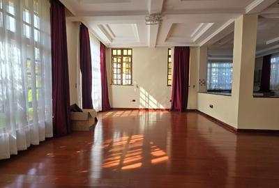 4 Bed House with En Suite in Runda