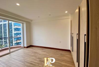 4 Bed Apartment with En Suite in Parklands - 4