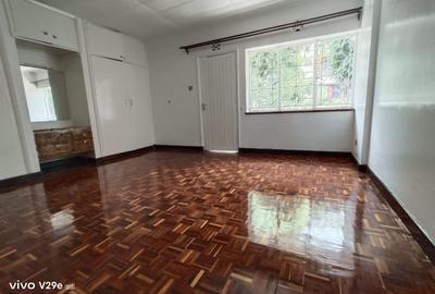 4 Bed Townhouse with En Suite in Kilimani - 3