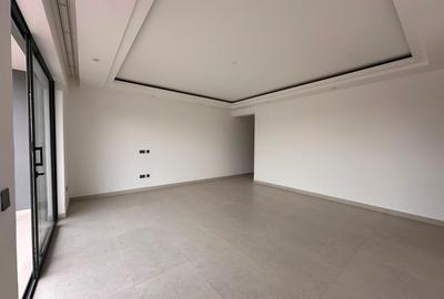 3 Bed Apartment with En Suite at Brookside Drive - 4