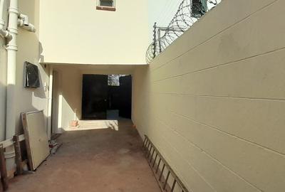 Commercial Property with Service Charge Included in Kilimani - 3