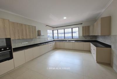 5 Bed House with Swimming Pool in Loresho