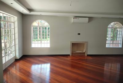 5 Bed Townhouse with Staff Quarters at Few Minutes Drive To Roslyn Academy And Un Headquarters In Gigiri - 4