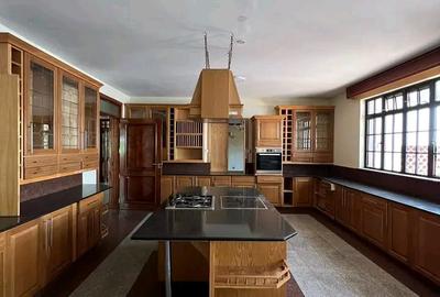 4 Bed House with En Suite in Karen - 4