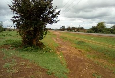 Land at Thika-Garissa Rd