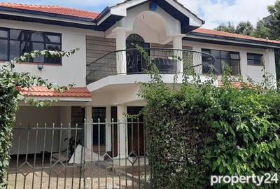 4 Bed Townhouse with En Suite in Westlands Area