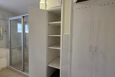 4 Bed House with En Suite in Runda - 4