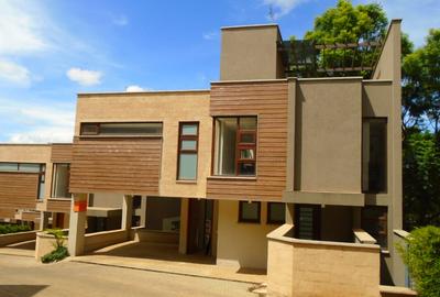 4 Bed Townhouse with En Suite in Lavington